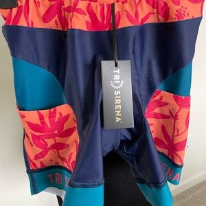 Tri Sirena team 2022 tri shorts. Never worn. Size medium. NWT.